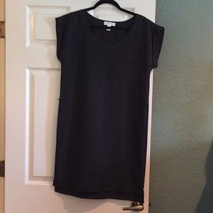 Short sleeve black dress